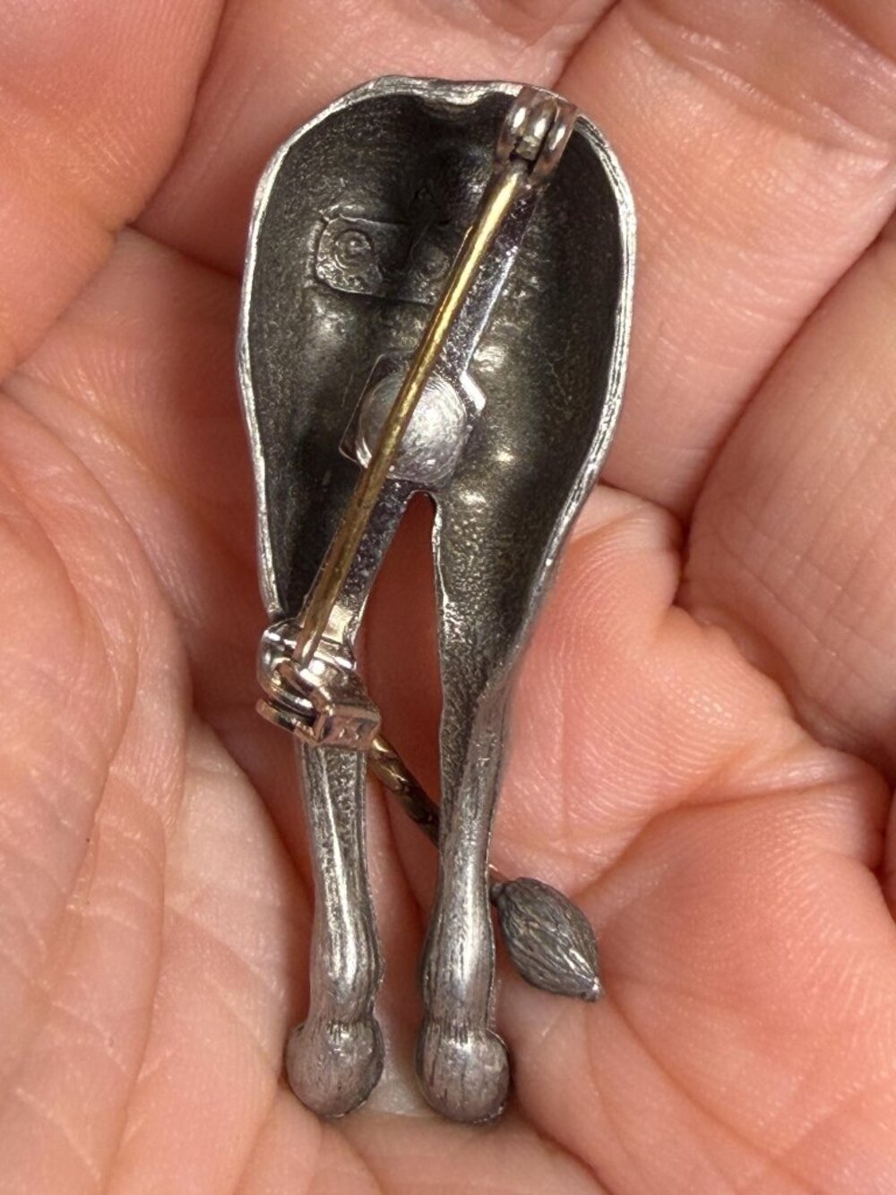 Horse Behind Brooch with Threaded Tail JJ Vintage Figural 2" - Picture 7 of 7